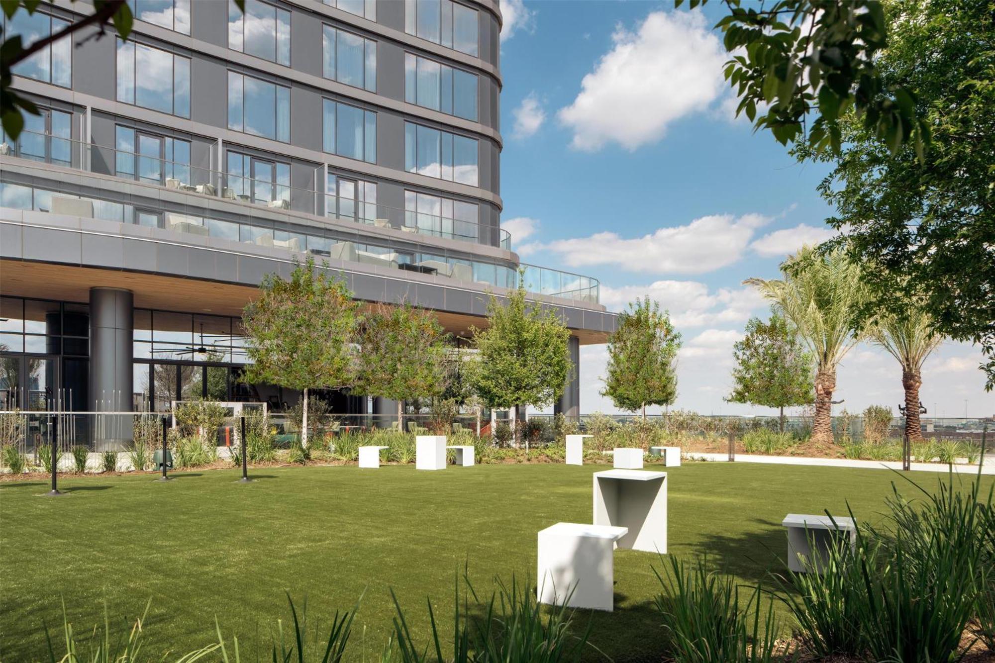 Thompson Houston, By Hyatt Hotel Kültér fotó